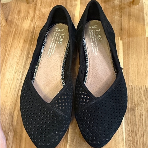 TOMS Women's Black Jutti Perforated Flats size 8 1/2 - Picture 2 of 7